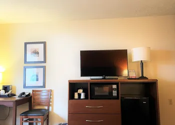 Quality Inn Petoskey hotel thumbnail 7