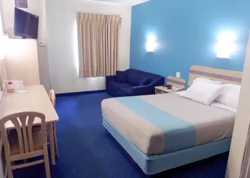 Motel 6 London, ON - Ontario hotel thumbnail 5