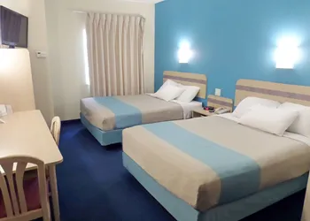 Motel 6 London, ON - Ontario hotel thumbnail 7