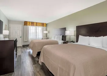 Quality Inn Siloam Springs West hotel thumbnail 5