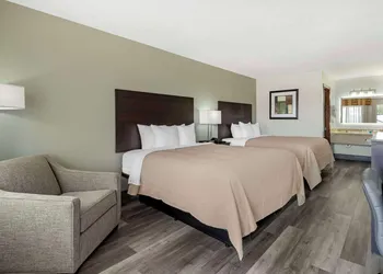 Quality Inn Siloam Springs West hotel thumbnail 7