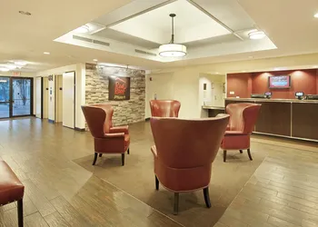 Red Roof Inn PLUS+ Austin South – Airport. hotel thumbnail 2