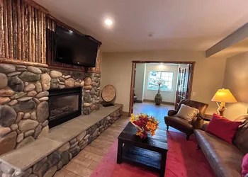 Microtel Inn & Suites by Wyndham Bozeman hotel thumbnail 5