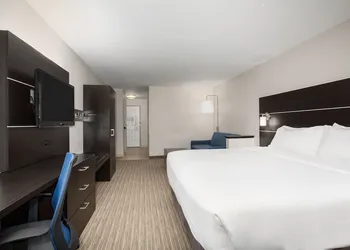 Holiday Inn Express Hotel & Suites Ft. Collins by IHG hotel thumbnail 5