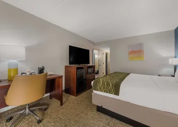 Comfort Inn Newport News - Hampton I-64 hotel thumbnail 3