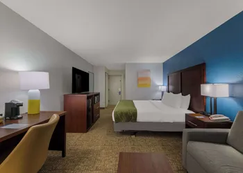 Comfort Inn Newport News - Hampton I-64 hotel thumbnail 8