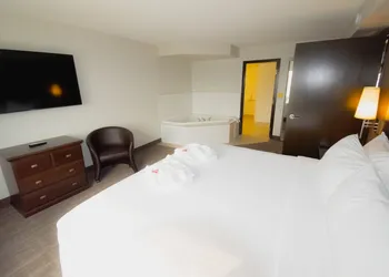 Canad Inns Destination Centre Club Regent Casino Hotel hotel thumbnail 5