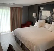 Super 8 by Wyndham Sturbridge hotel detail image 5