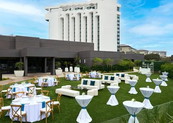 VEA Newport Beach, A Marriott Resort & Spa hotel thumbnail 4