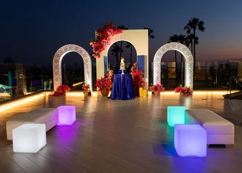 VEA Newport Beach, A Marriott Resort & Spa hotel thumbnail 6