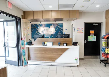 Holiday Inn Express & Suites Knoxville-North-I-75 Exit 112 by IHG hotel thumbnail 3