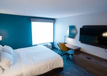 Holiday Inn Express & Suites Knoxville-North-I-75 Exit 112 by IHG hotel thumbnail 6