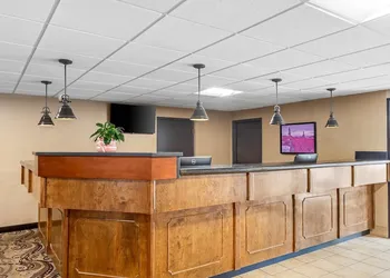Rodeway Inn hotel thumbnail 3