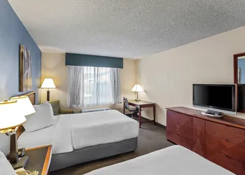 Rodeway Inn hotel thumbnail 8