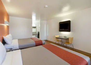 Motel 6 Claremont, CA hotel thumbnail 6