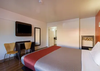 Motel 6 Claremont, CA hotel thumbnail 8