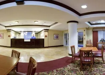 Holiday Inn Express Hotel & Suites Brooksville West by IHG hotel thumbnail 2