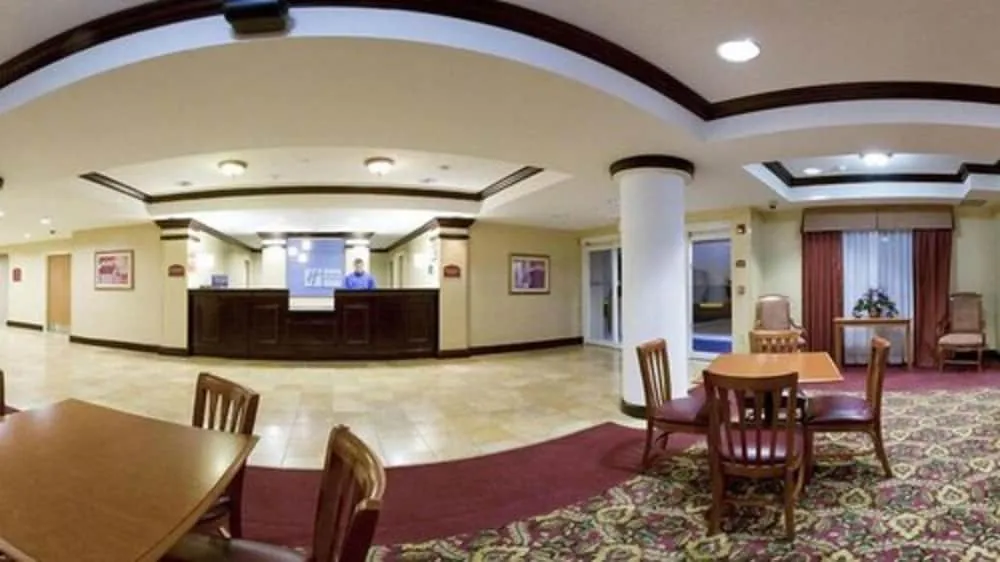 Holiday Inn Express Hotel & Suites Brooksville West by IHG hotel detail image 2