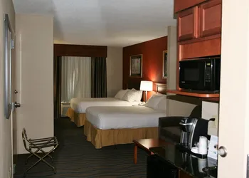 Holiday Inn Express Hotel & Suites Brooksville West by IHG hotel thumbnail 3