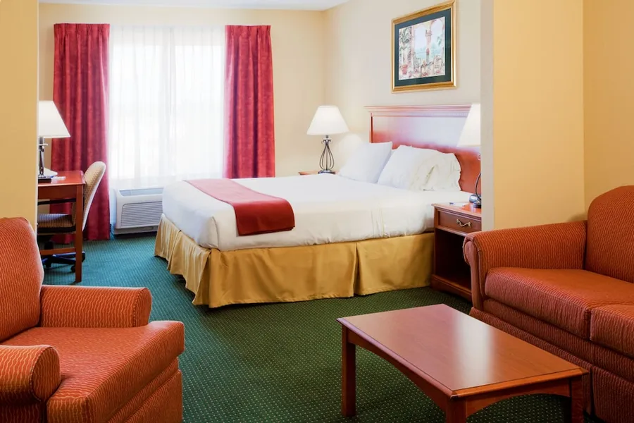 Holiday Inn Express Hotel & Suites Brooksville West by IHG hotel detail image 6