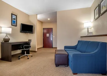 Comfort Suites Mobile hotel thumbnail 5