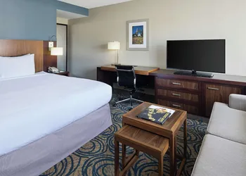 DoubleTree by Hilton San Diego - Del Mar hotel thumbnail 5