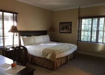 Colts Neck Inn Hotel hotel thumbnail 8