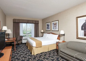 Holiday Inn Express Hotel & Suites Greenwood by IHG hotel thumbnail 3