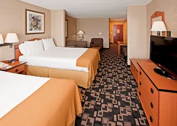 Holiday Inn Express Hotel & Suites Greenwood by IHG hotel thumbnail 4