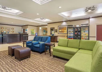 Comfort Inn & Suites Northeast - Gateway hotel thumbnail 3