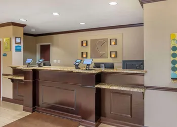 Comfort Inn & Suites Northeast - Gateway hotel thumbnail 4
