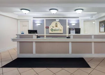 La Quinta Inn by Wyndham Pensacola hotel thumbnail 2