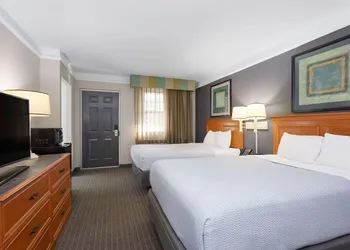 La Quinta Inn by Wyndham Pensacola hotel thumbnail 4
