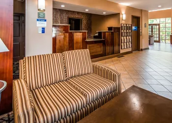 Best Western Plus The Inn & Suites At The Falls hotel thumbnail 3