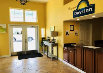 Days Inn by Wyndham Port Aransas TX hotel thumbnail 2
