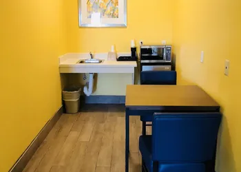Days Inn by Wyndham Port Aransas TX hotel thumbnail 8