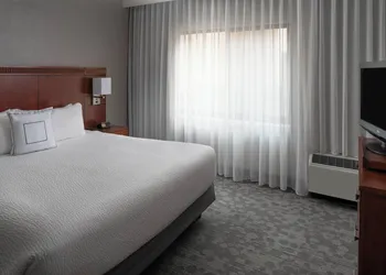 Courtyard by Marriott Jacksonville at Mayo Clinic Campus/Beaches hotel thumbnail 7