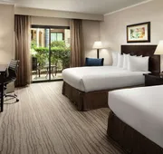 DoubleTree by Hilton Claremont hotel detail image 3