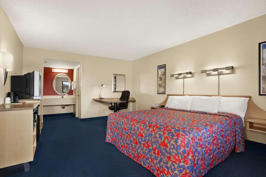 Days Inn by Wyndham Buena Park hotel detail image 6