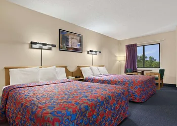 Days Inn by Wyndham Buena Park hotel thumbnail 7