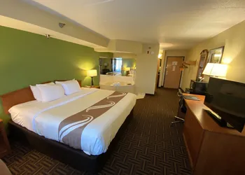 Quality Inn Bolingbrook I-55 hotel thumbnail 6