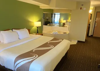 Quality Inn Bolingbrook I-55 hotel thumbnail 7