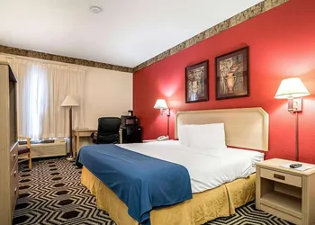 Days Inn by Wyndham Kentland hotel thumbnail 6