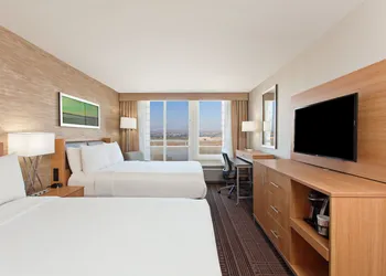 Holiday Inn Diamond Bar - Pomona by IHG hotel thumbnail 3