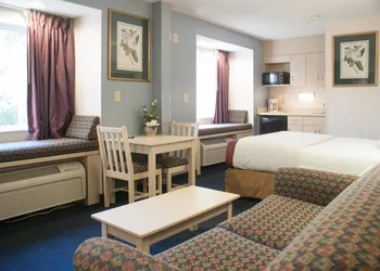 Hometown Inn & Suites Jacksonville - Butler Blvd./Southpoint hotel thumbnail 6