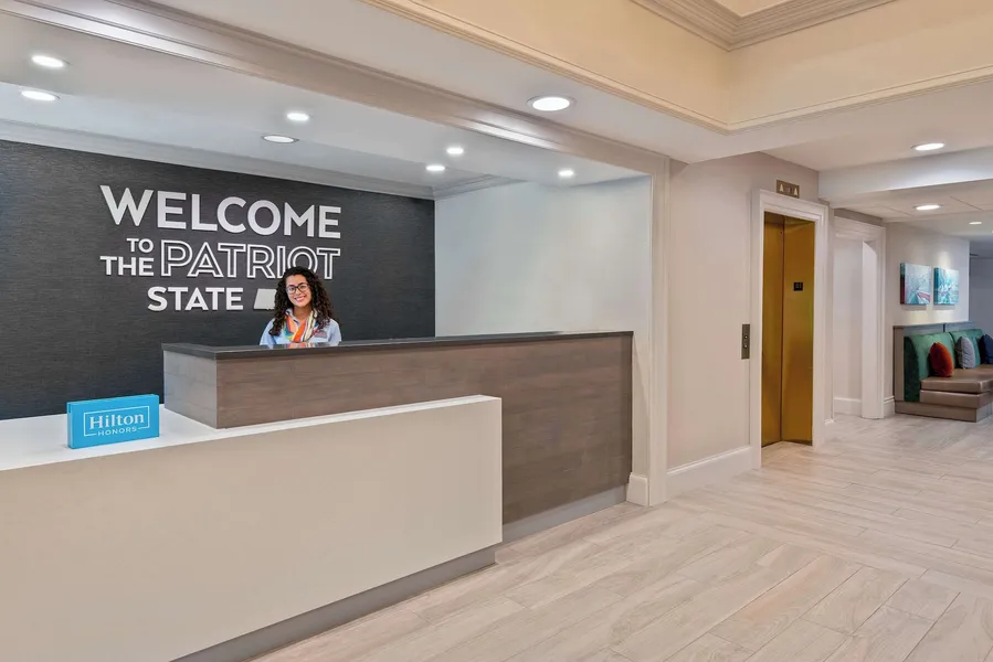 Hampton Inn Boston Bedford Burlington hotel detail image 2