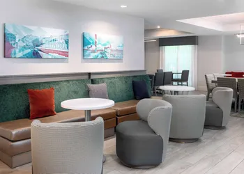 Hampton Inn Boston Bedford Burlington hotel thumbnail 4