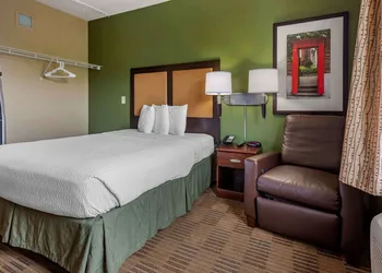 Extended Stay America Suites Edison Raritan Center hotel thumbnail 6