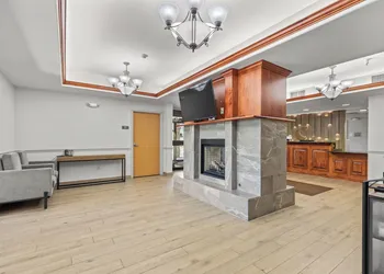 Comfort Inn & Suites Glenwood Springs On The River hotel thumbnail 4