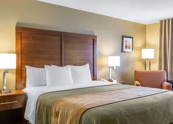 Comfort Inn & Suites Ventura Beach hotel thumbnail 6